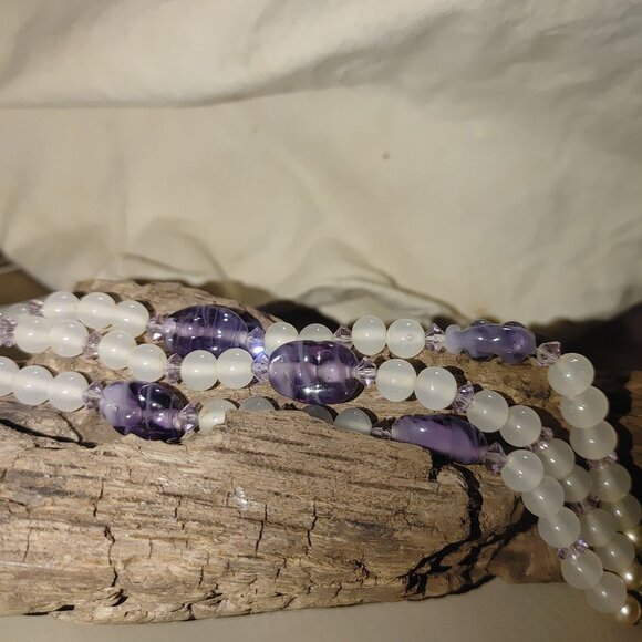 Purple Glass Beaded Bracelet Rhinestone Vintage Triple Strand White Clasp Pearl - Picture 8 of 12